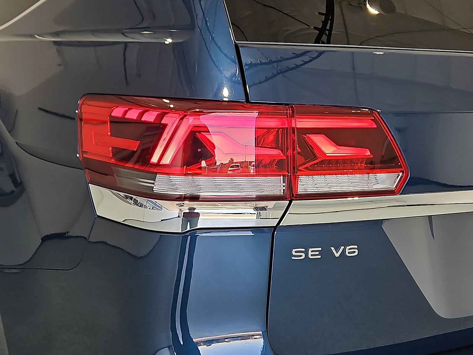 2022 Volkswagen Atlas 3.6L V6 SE w/Technology