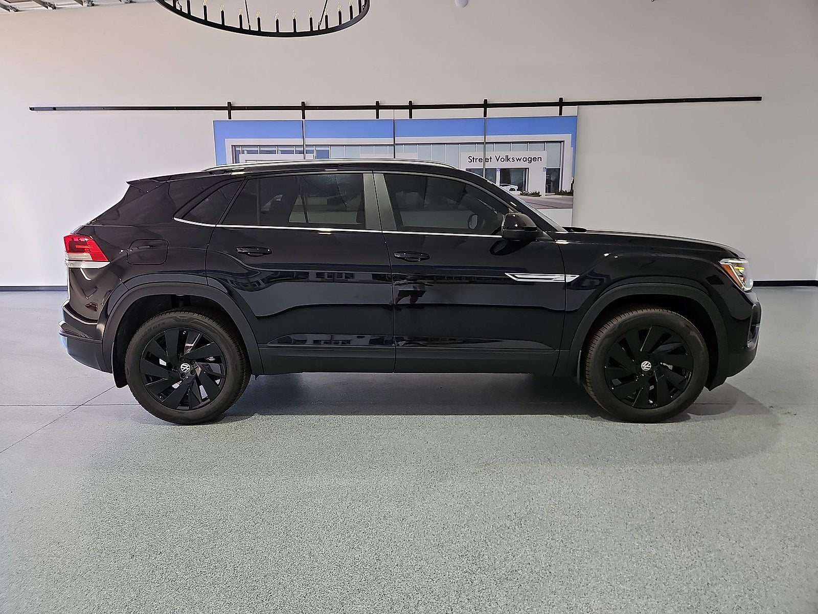 2026 Volkswagen Atlas Cross Sport SE with Technology