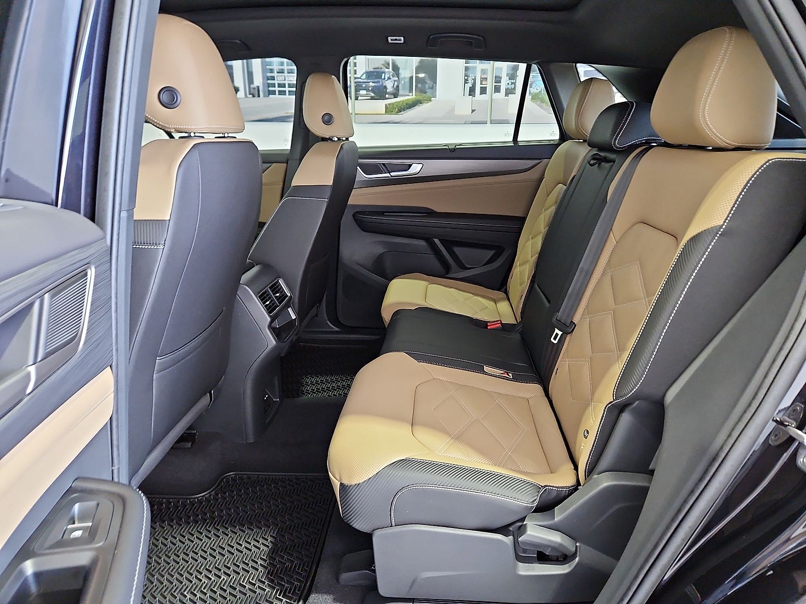 2026 Volkswagen Atlas Cross Sport SE with Technology