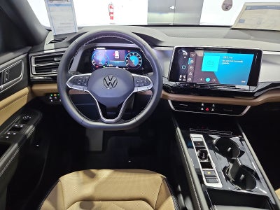 2026 Volkswagen Atlas Cross Sport SE with Technology