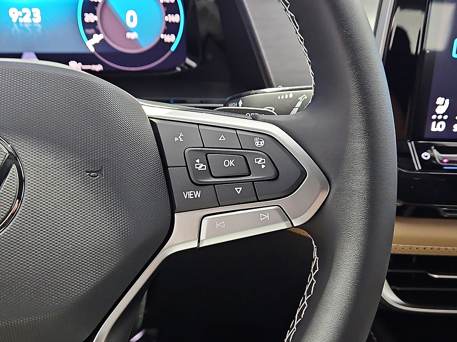 2026 Volkswagen Atlas Cross Sport SE with Technology