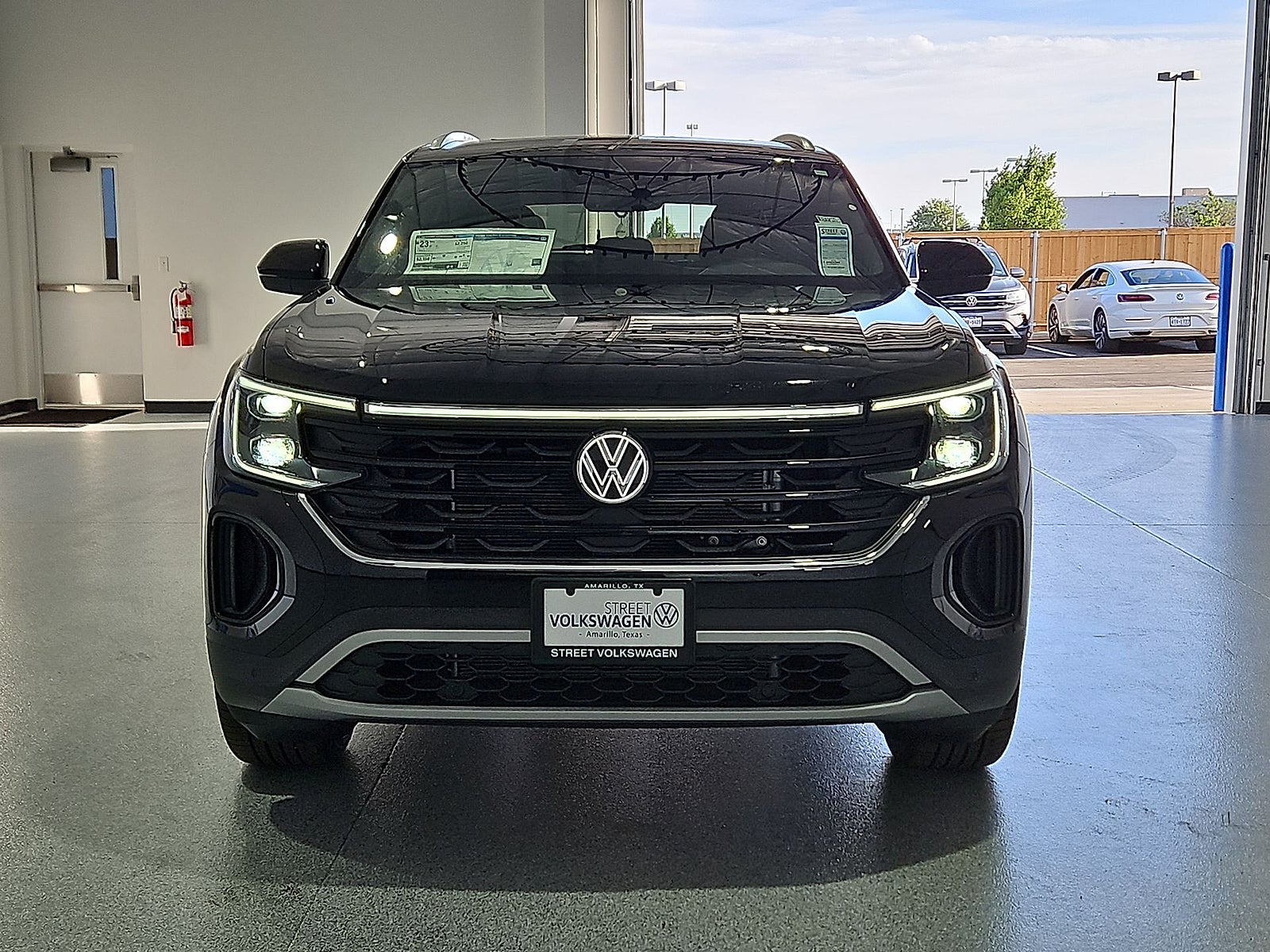 2026 Volkswagen Atlas Cross Sport SE with Technology