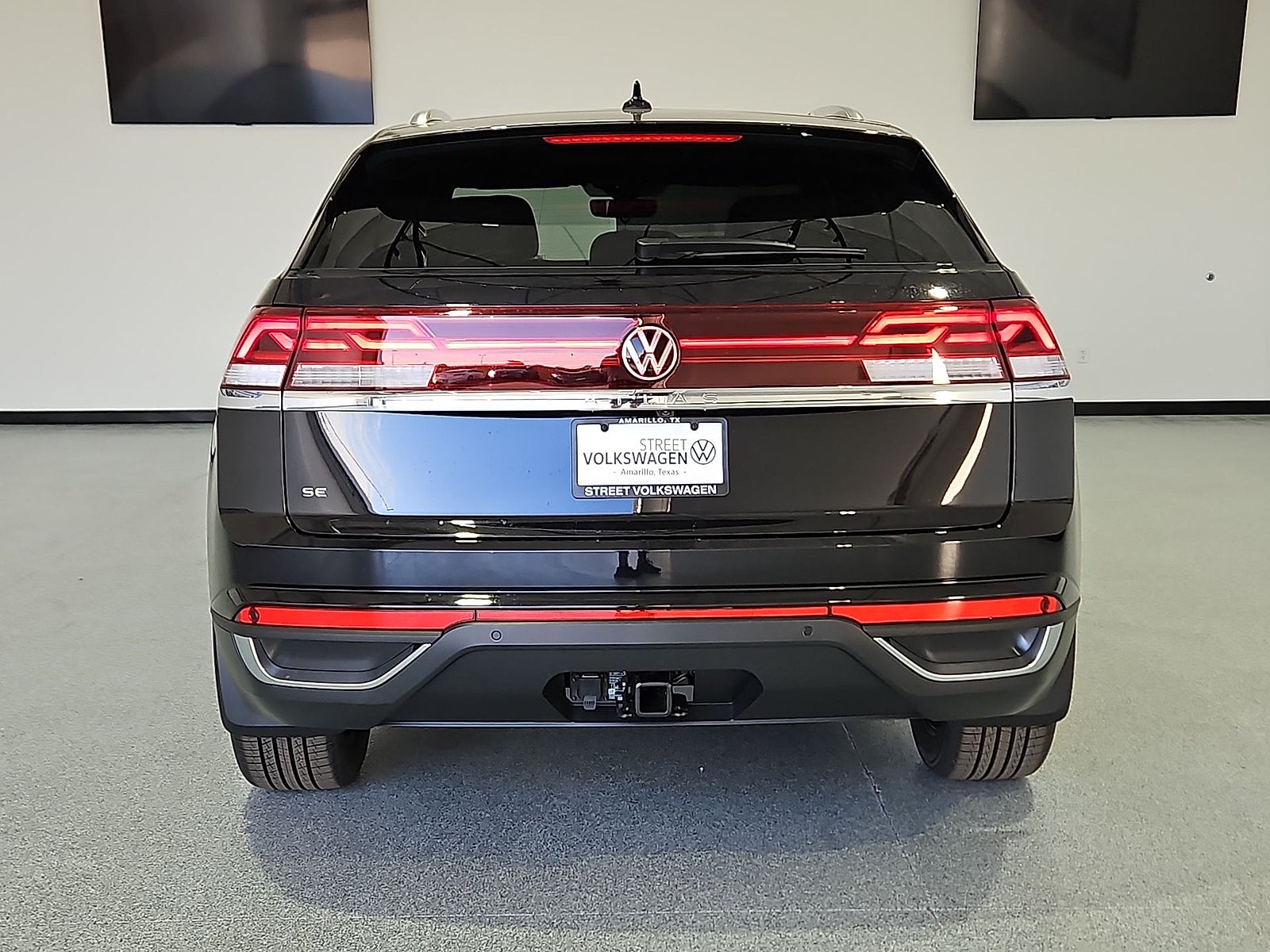 2026 Volkswagen Atlas Cross Sport SE with Technology
