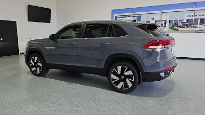 2026 Volkswagen Atlas Cross Sport SE with Technology