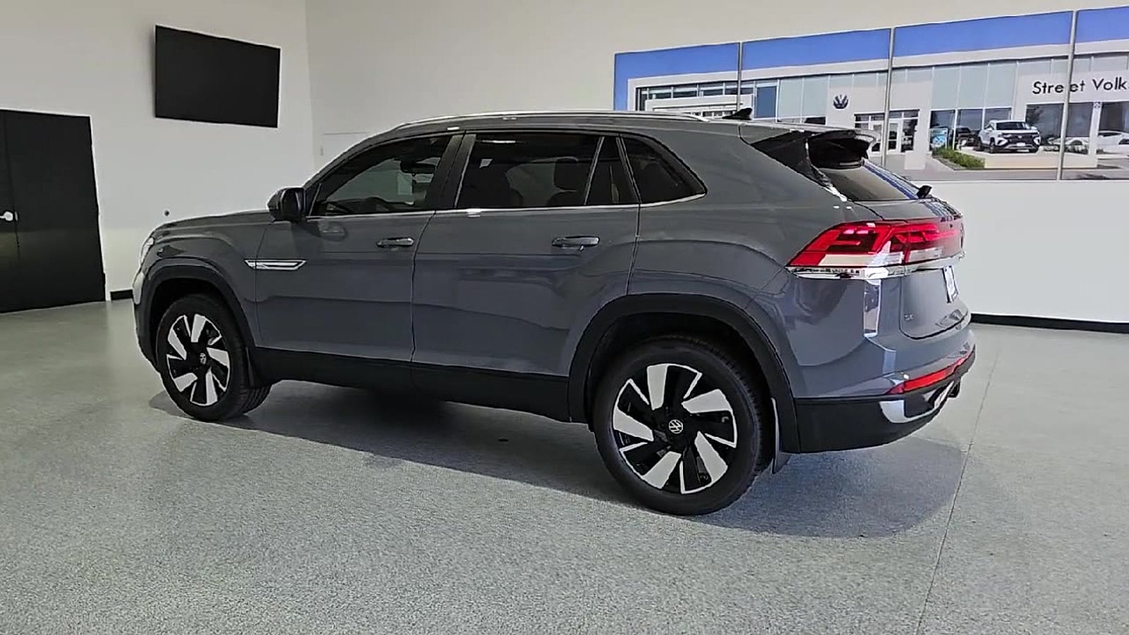 2026 Volkswagen Atlas Cross Sport SE with Technology