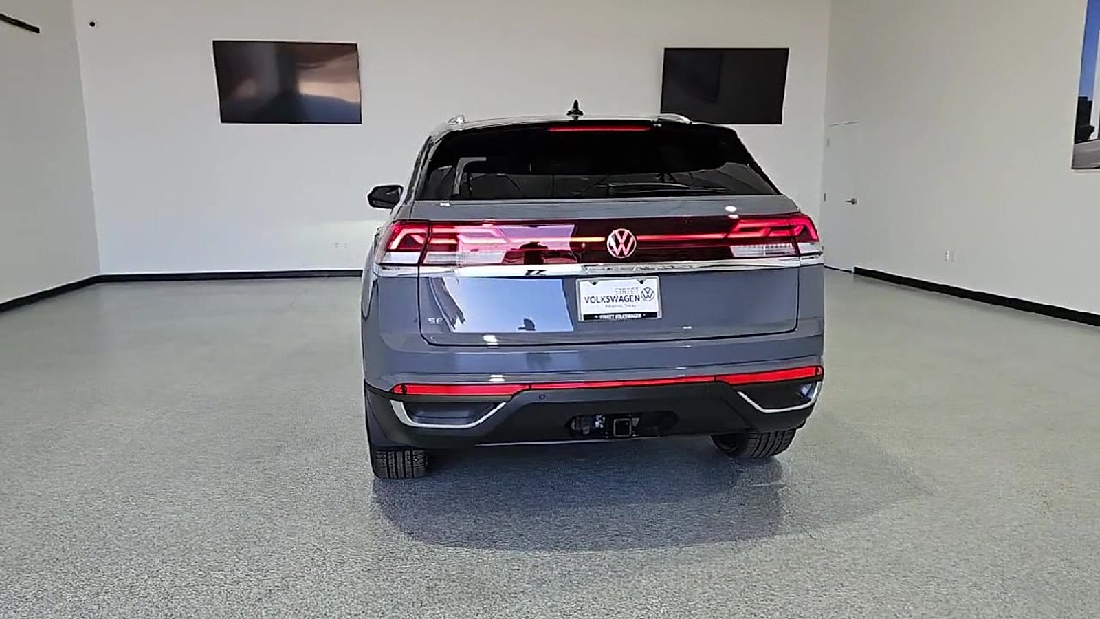 2026 Volkswagen Atlas Cross Sport SE with Technology