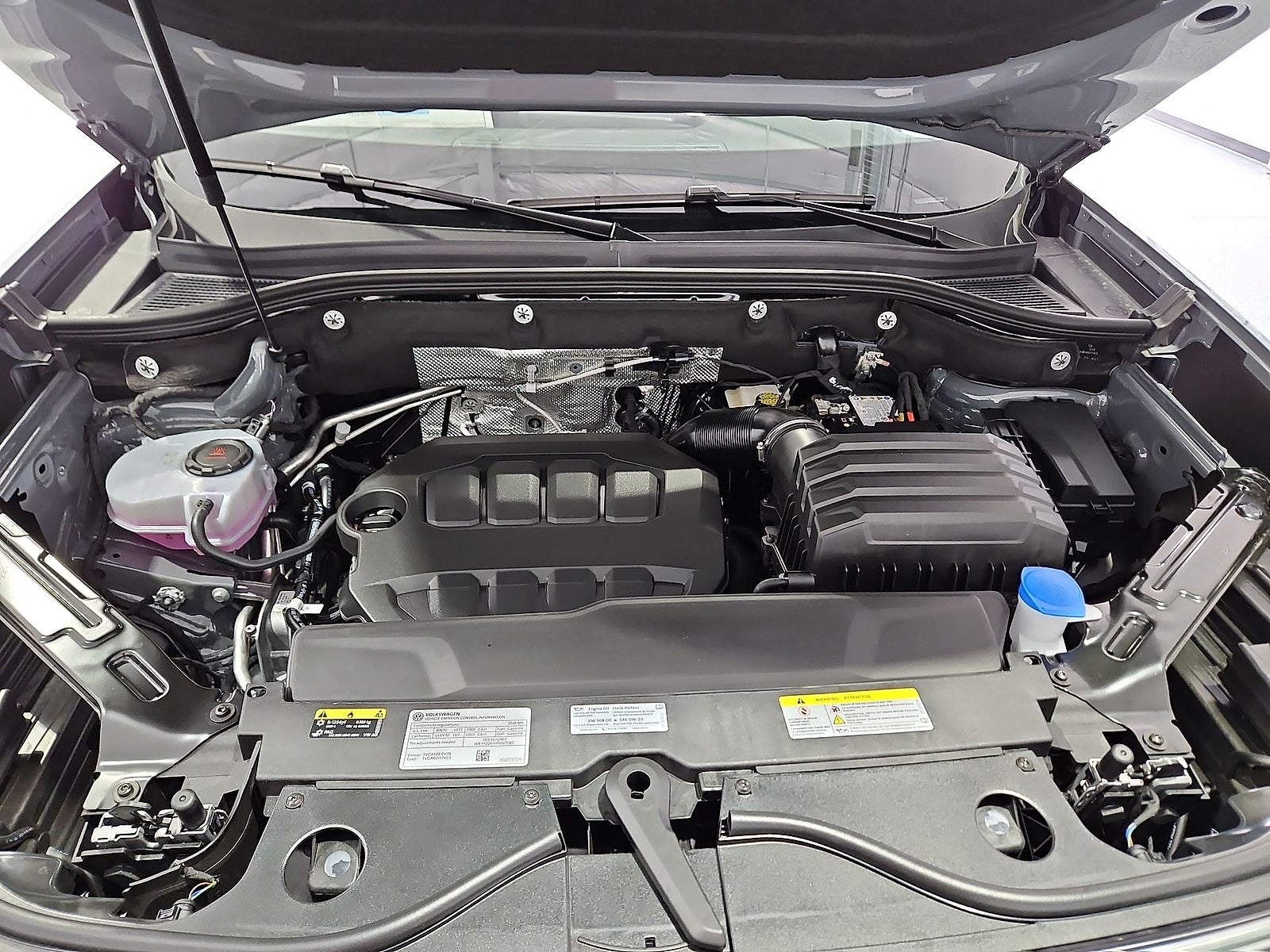 2026 Volkswagen Atlas Cross Sport SE with Technology