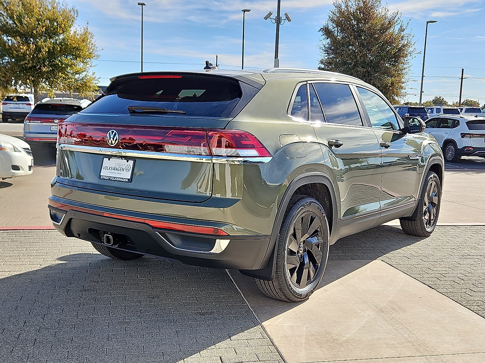 2026 Volkswagen Atlas Cross Sport 2.0T SE w/Technology