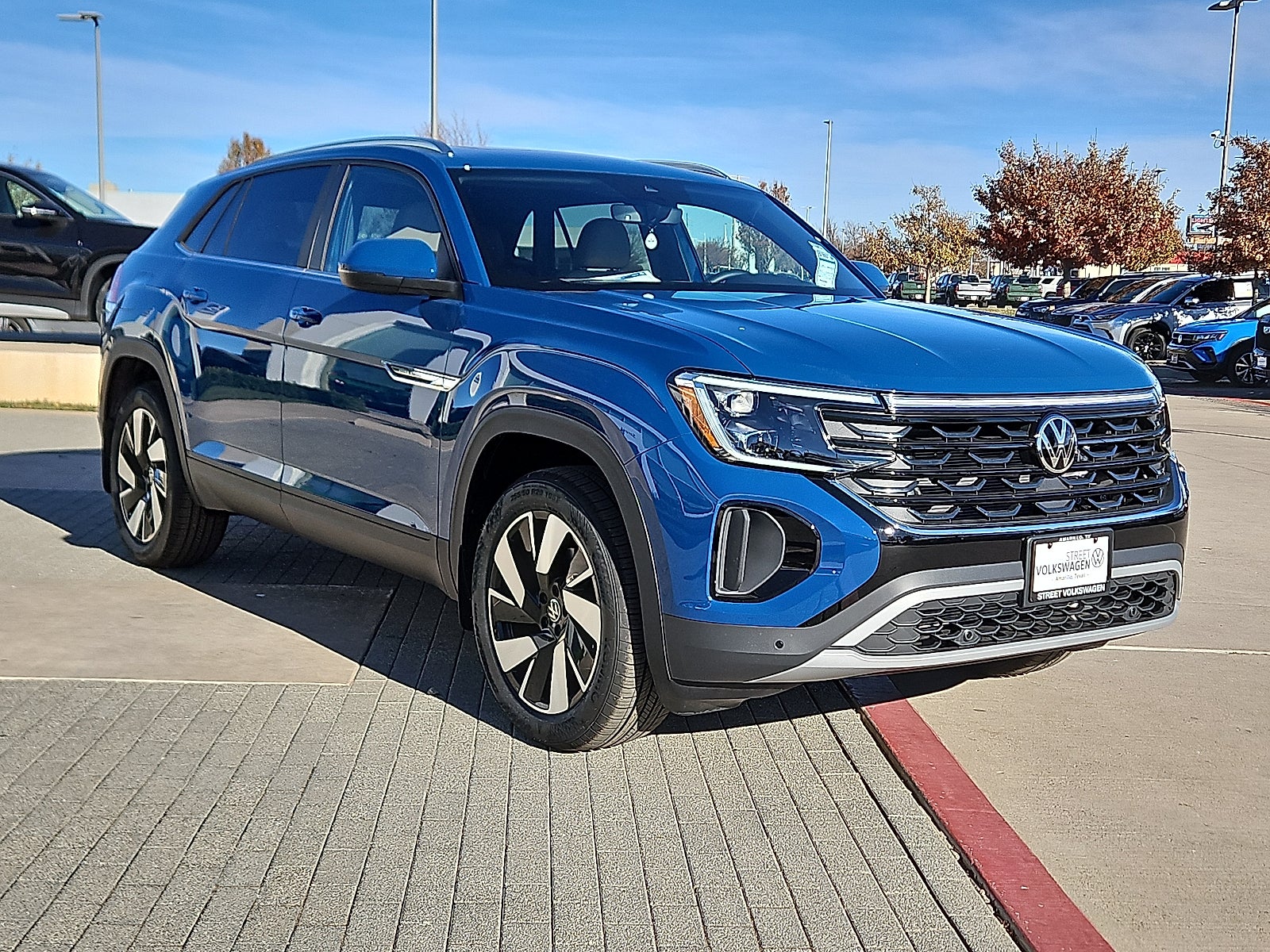 2026 Volkswagen Atlas Cross Sport 2.0T SE w/Technology