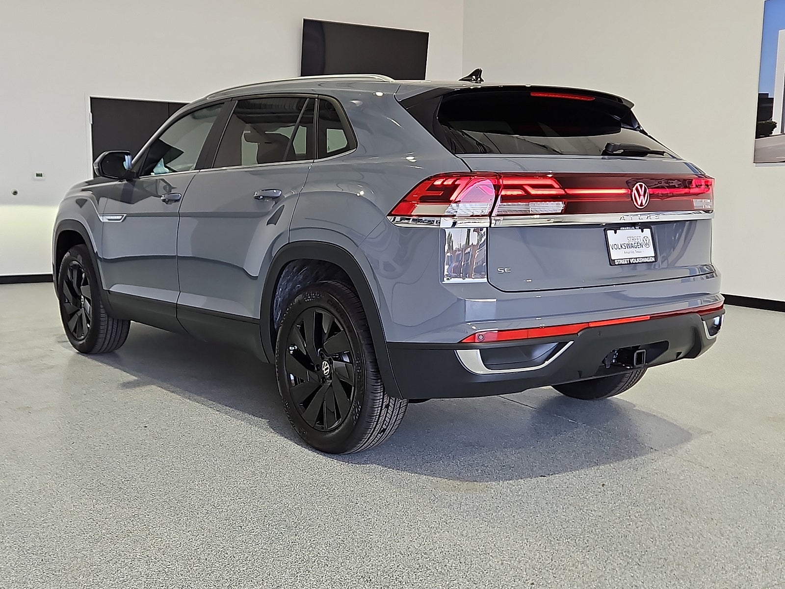 2026 Volkswagen Atlas Cross Sport SE with Technology