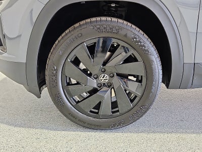2026 Volkswagen Atlas Cross Sport SE with Technology