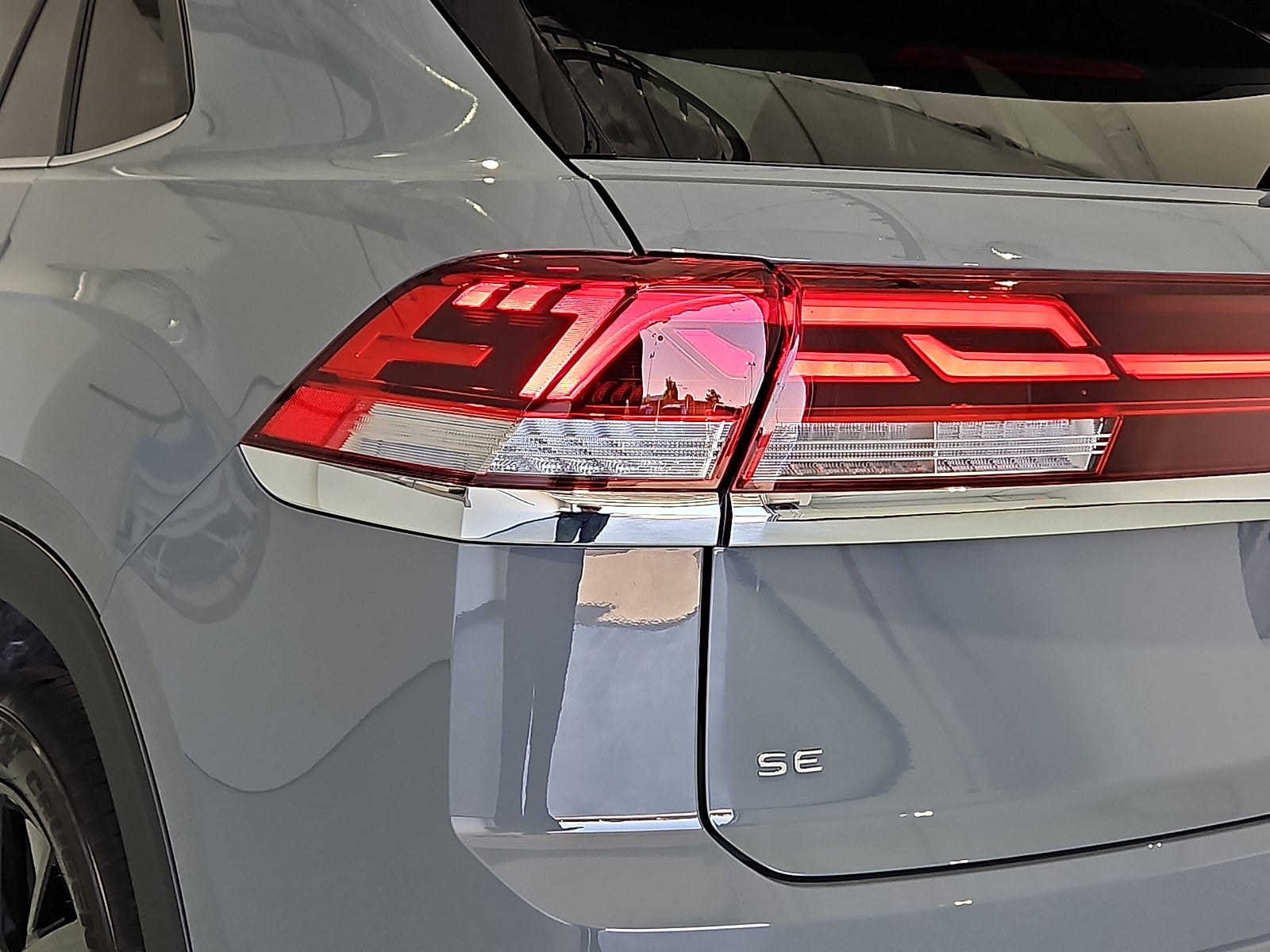 2026 Volkswagen Atlas Cross Sport SE with Technology