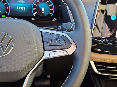 2026 Volkswagen Atlas Cross Sport 2.0T SE w/Technology