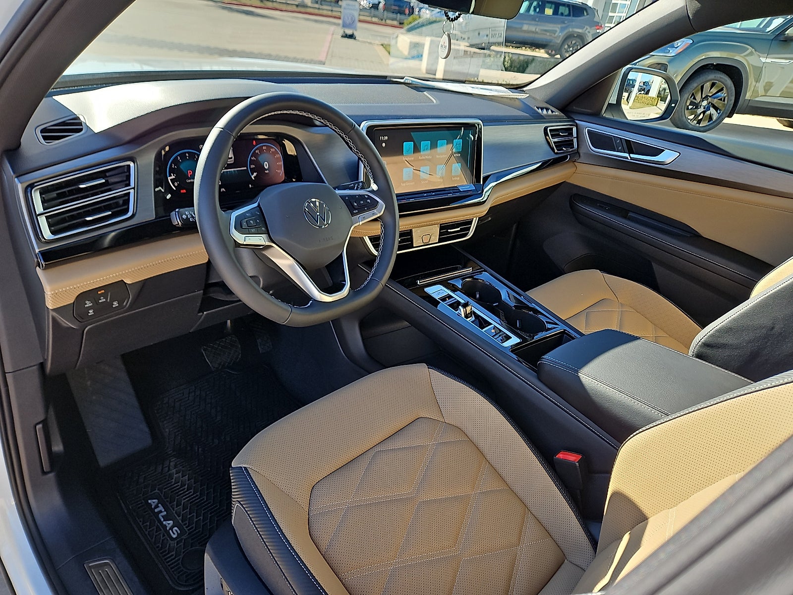 2026 Volkswagen Atlas Cross Sport 2.0T SE w/Technology