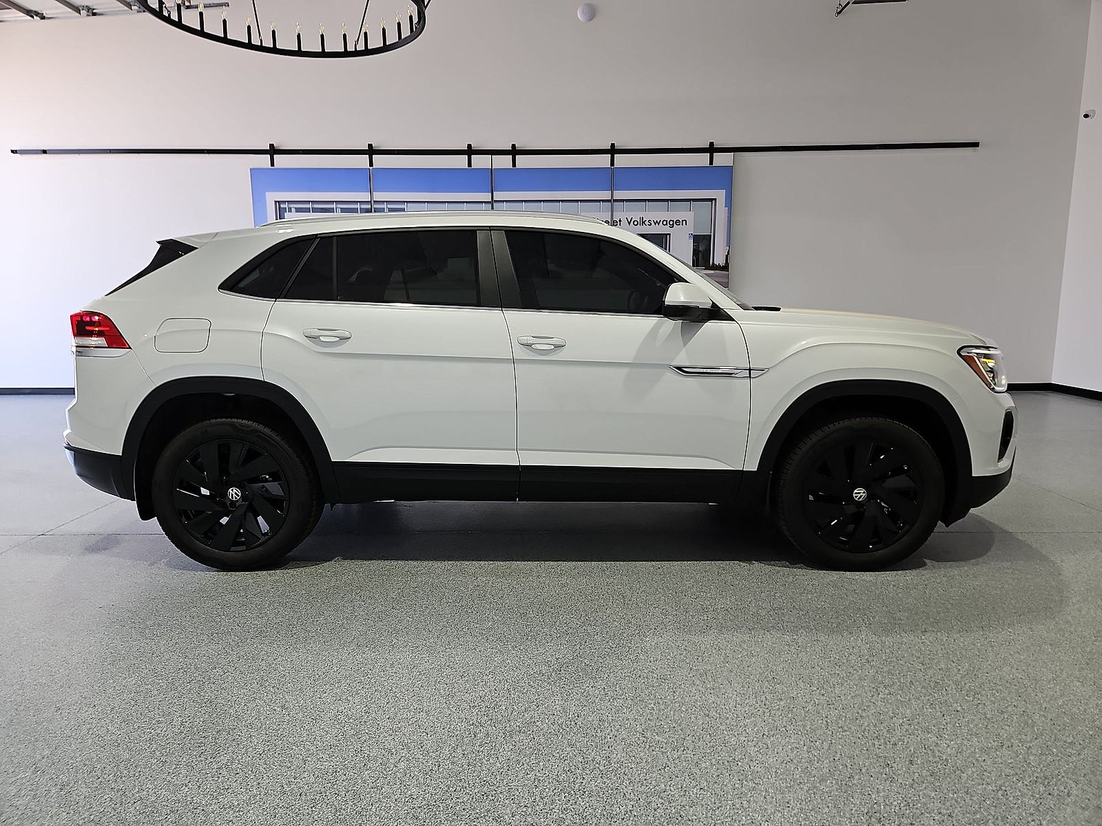 2026 Volkswagen Atlas Cross Sport SE with Technology
