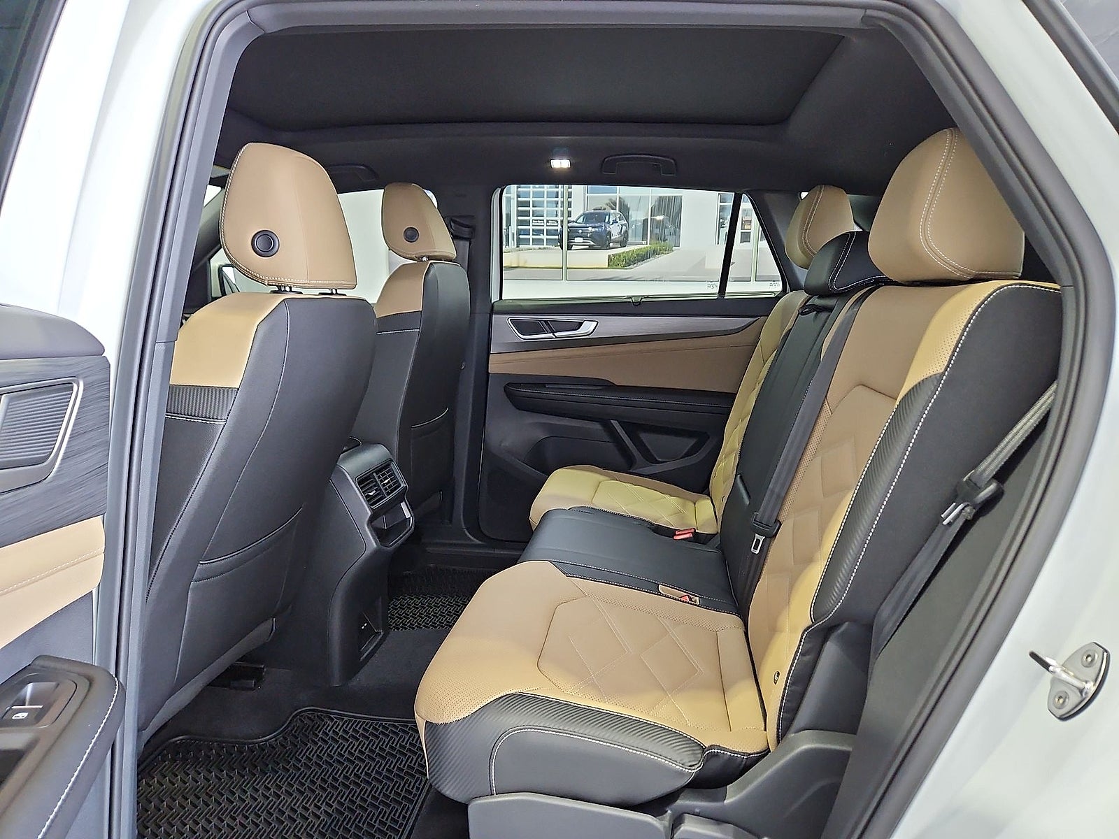 2026 Volkswagen Atlas Cross Sport SE with Technology