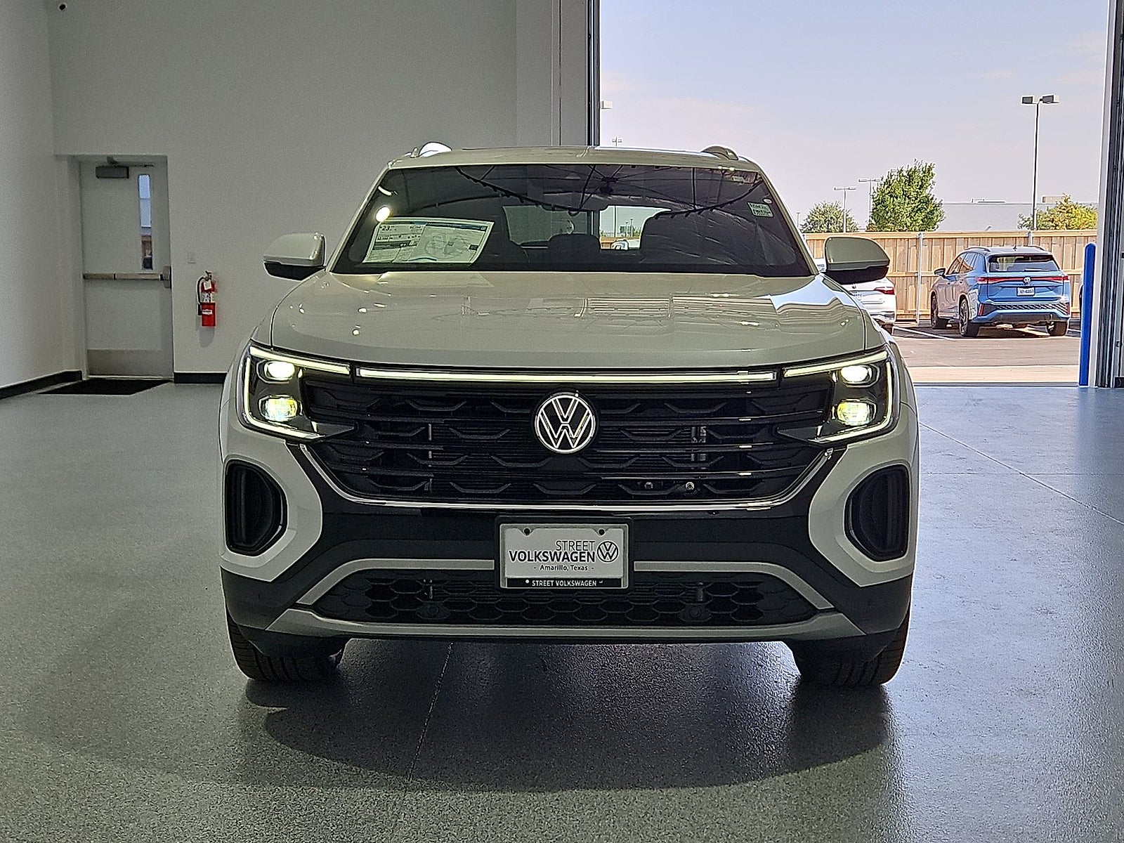 2026 Volkswagen Atlas Cross Sport SE with Technology