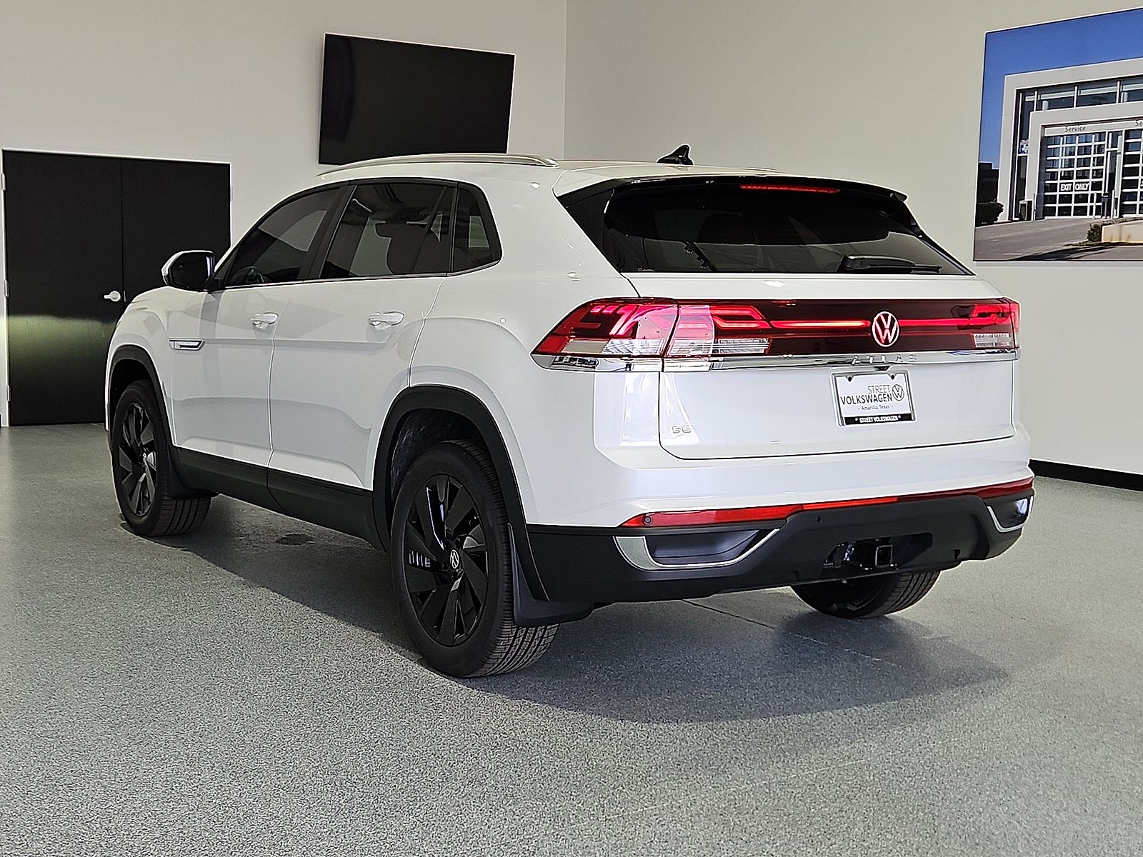 2026 Volkswagen Atlas Cross Sport SE with Technology