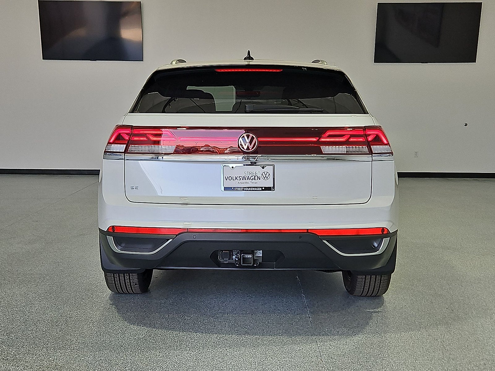 2026 Volkswagen Atlas Cross Sport SE with Technology