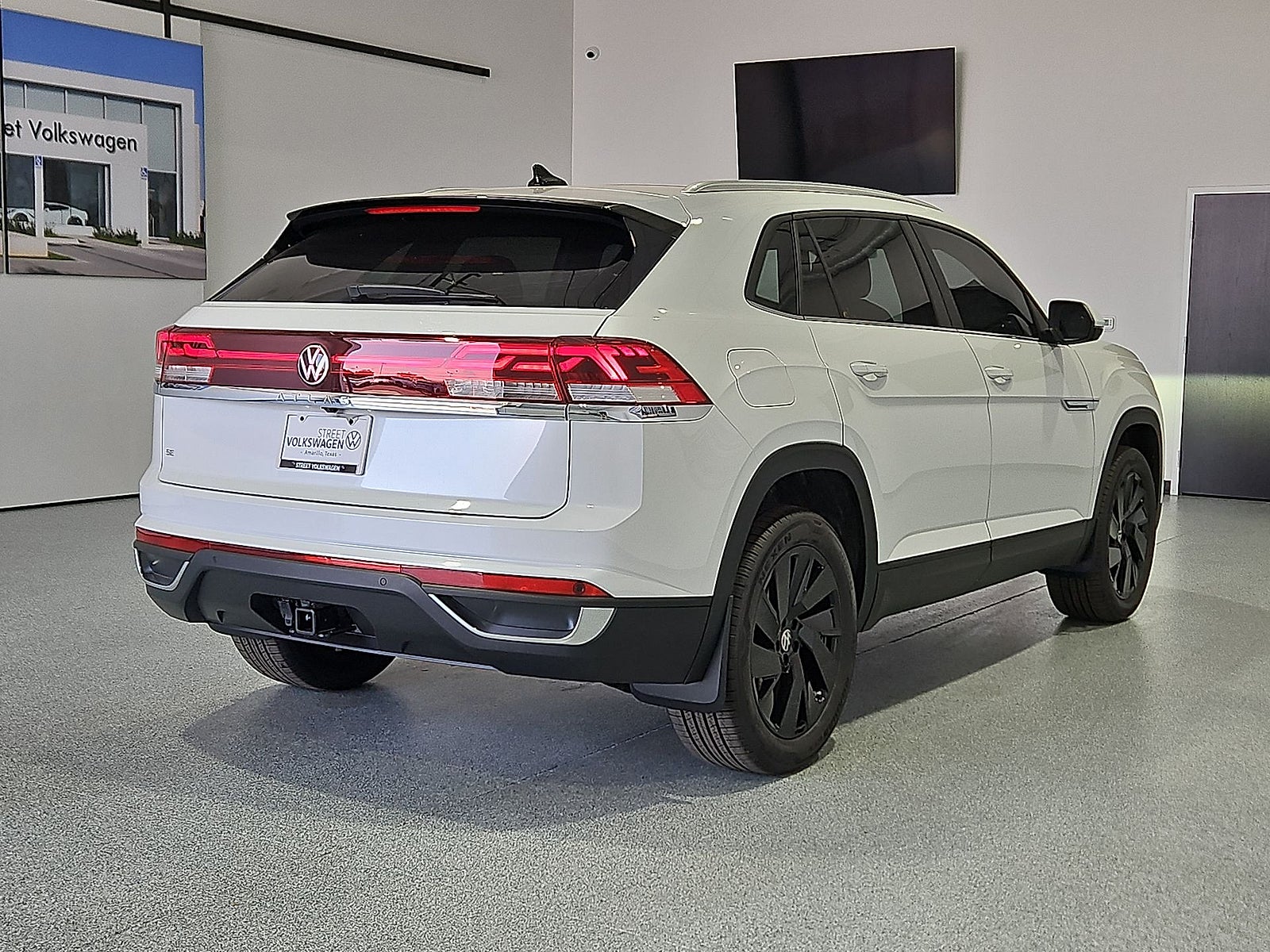2026 Volkswagen Atlas Cross Sport SE with Technology
