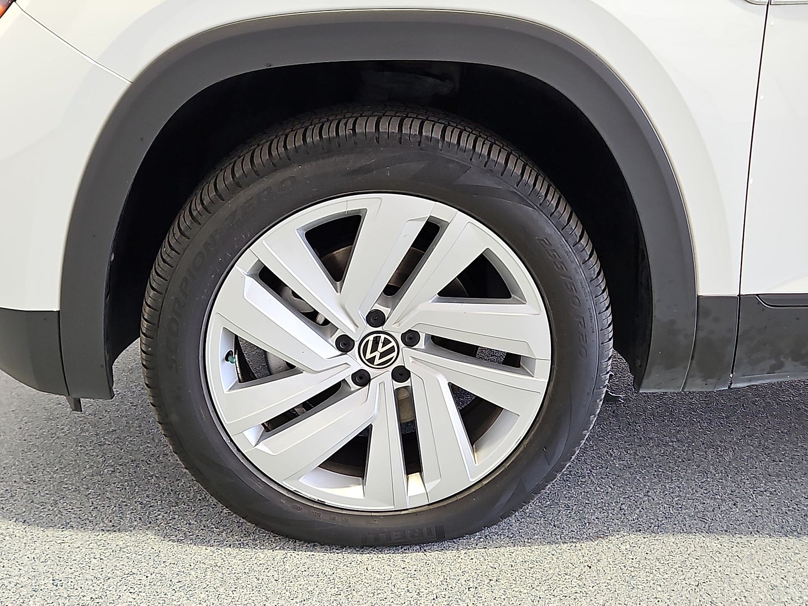 2023 Volkswagen Atlas Cross Sport 2.0T SE w/Technology