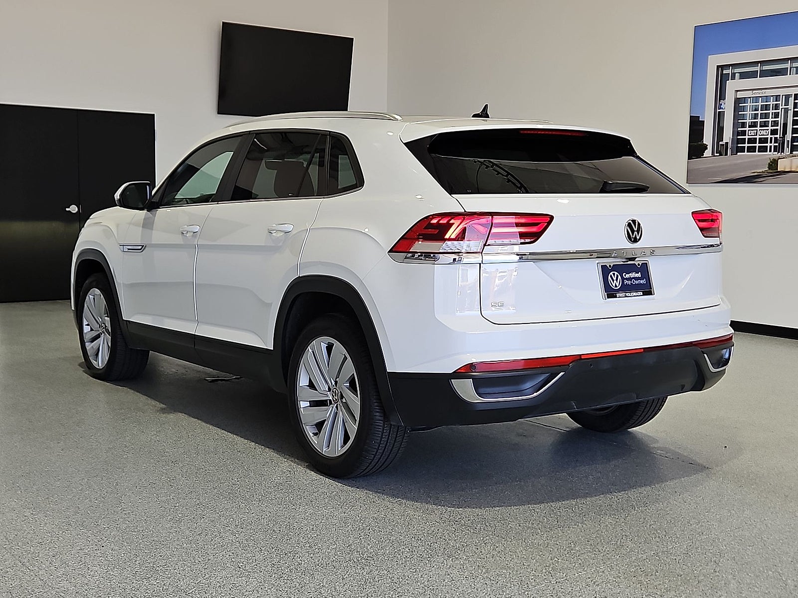 2023 Volkswagen Atlas Cross Sport 2.0T SE w/Technology