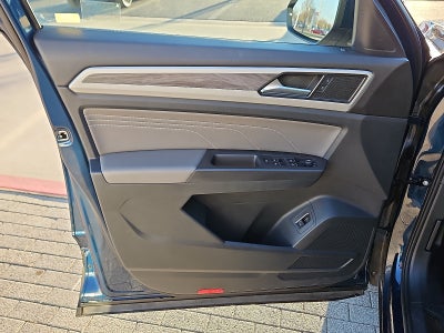 2022 Volkswagen Atlas Cross Sport 2.0T SE w/Technology