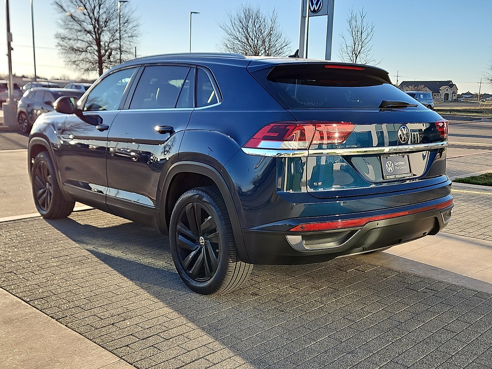 2022 Volkswagen Atlas Cross Sport 2.0T SE w/Technology