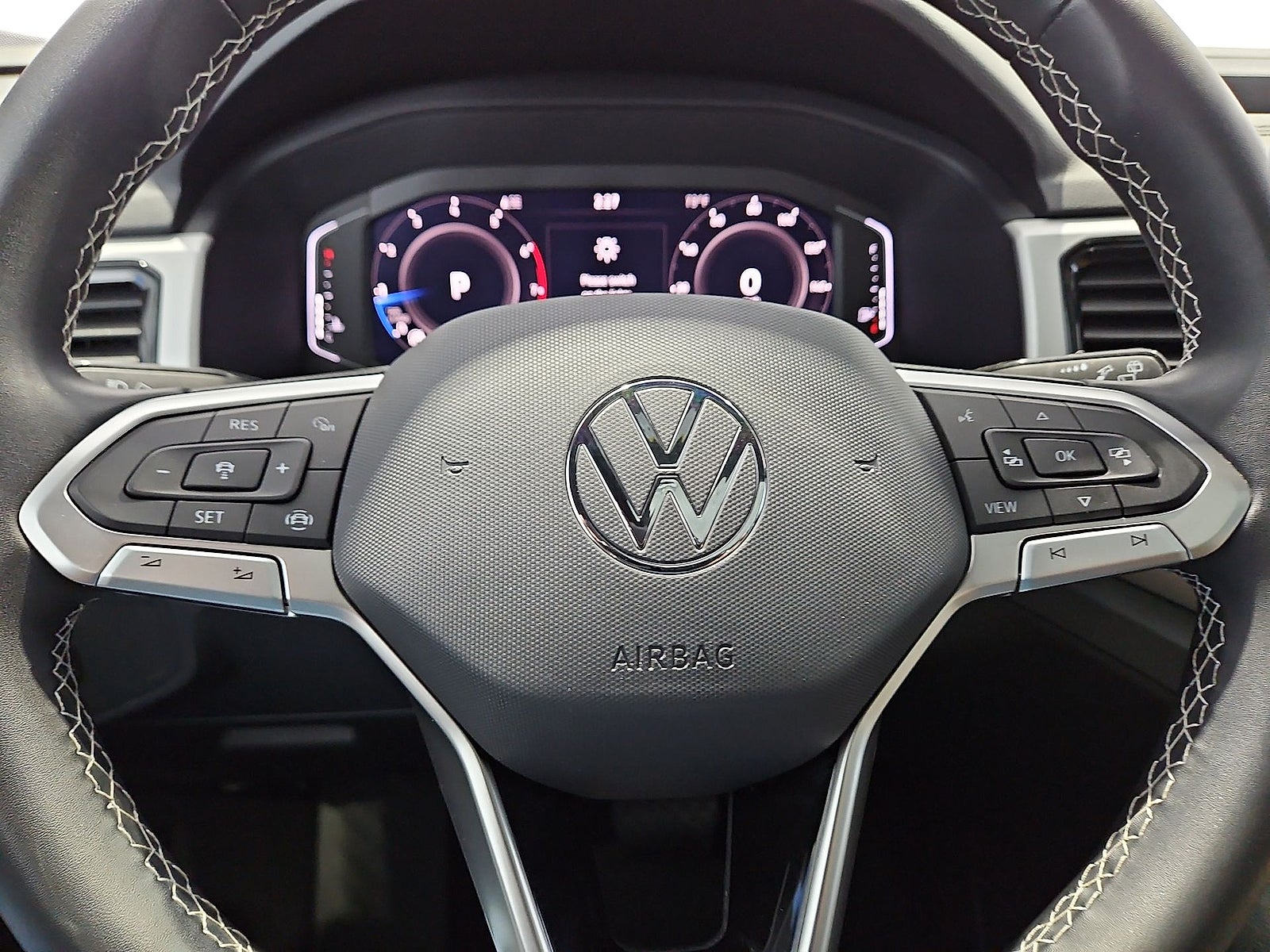 2023 Volkswagen Atlas Cross Sport 2.0T SE w/Technology