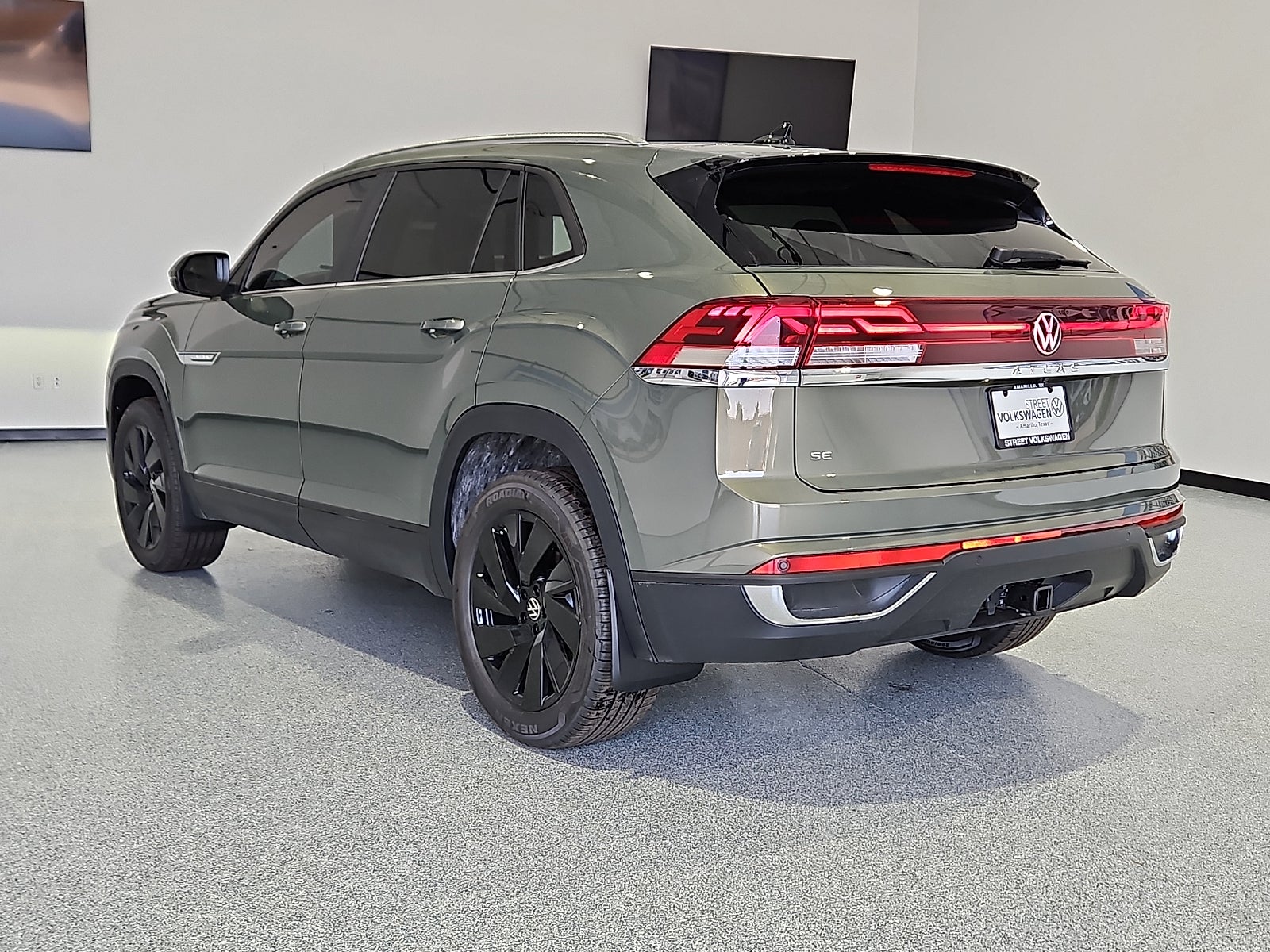 2026 Volkswagen Atlas Cross Sport SE with Technology