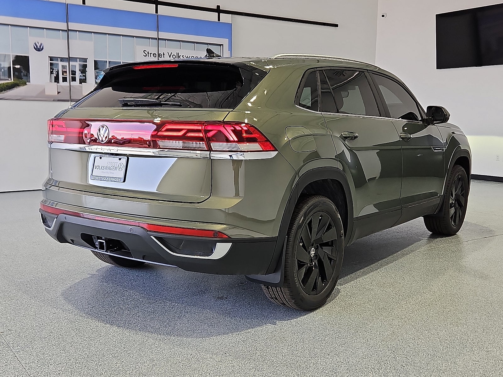 2026 Volkswagen Atlas Cross Sport SE with Technology