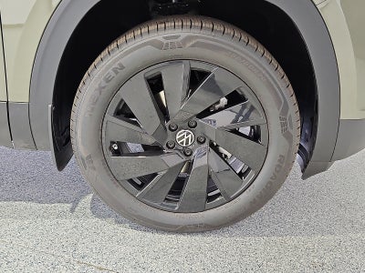 2026 Volkswagen Atlas Cross Sport SE with Technology