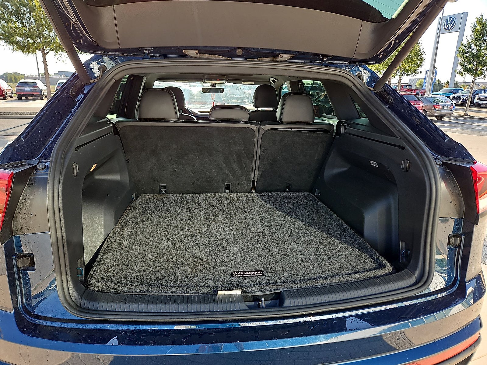 2022 Volkswagen Atlas Cross Sport 2.0T SE w/Technology