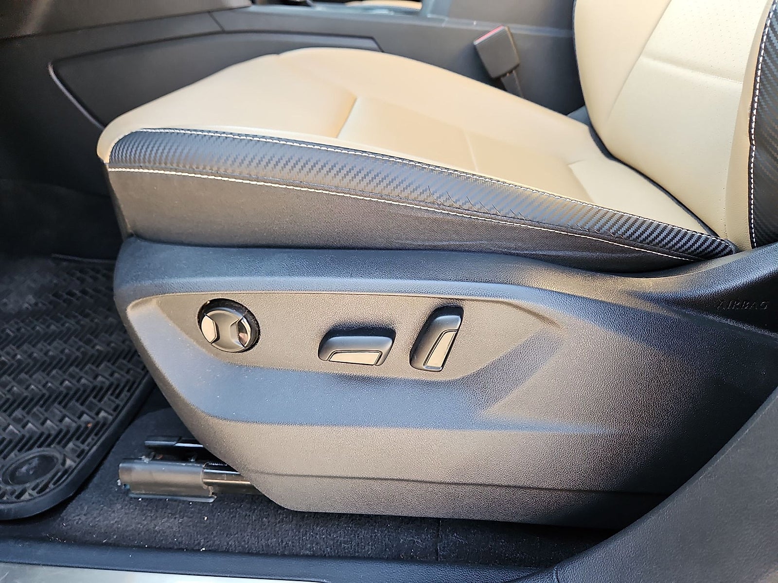 2022 Volkswagen Atlas Cross Sport 2.0T SE w/Technology
