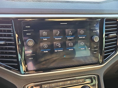 2022 Volkswagen Atlas Cross Sport 2.0T SE w/Technology