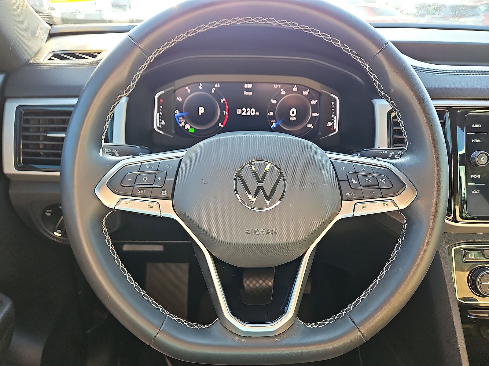 2022 Volkswagen Atlas Cross Sport 2.0T SE w/Technology