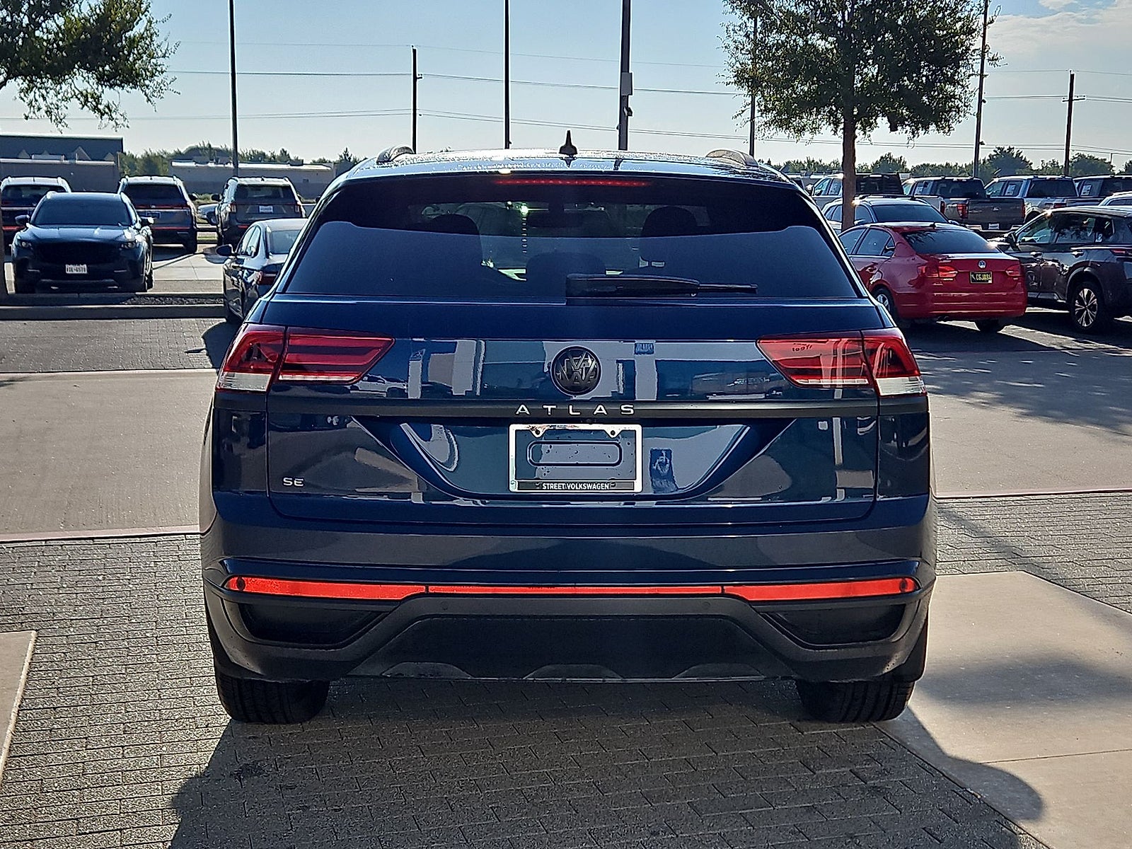 2022 Volkswagen Atlas Cross Sport 2.0T SE w/Technology