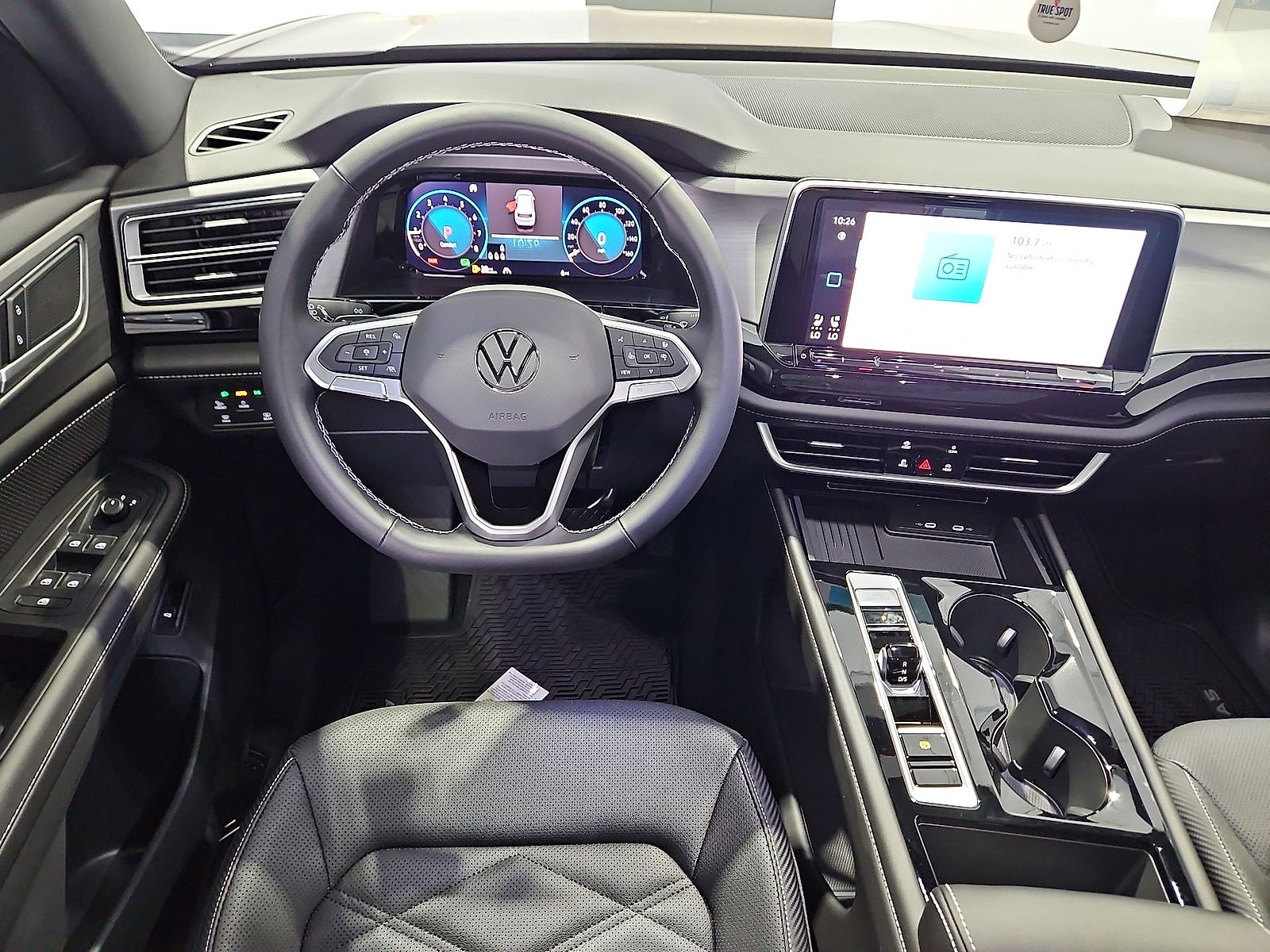2026 Volkswagen Atlas Cross Sport SE with Technology