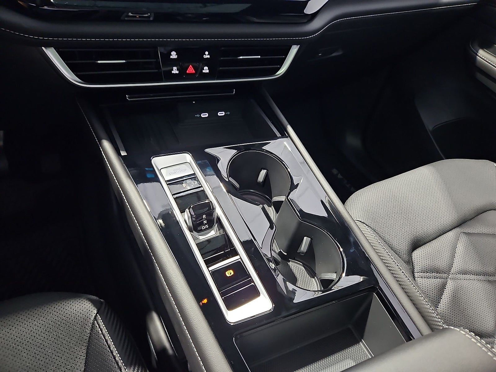 2026 Volkswagen Atlas Cross Sport SE with Technology