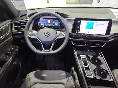 2026 Volkswagen Atlas Cross Sport SE with Technology