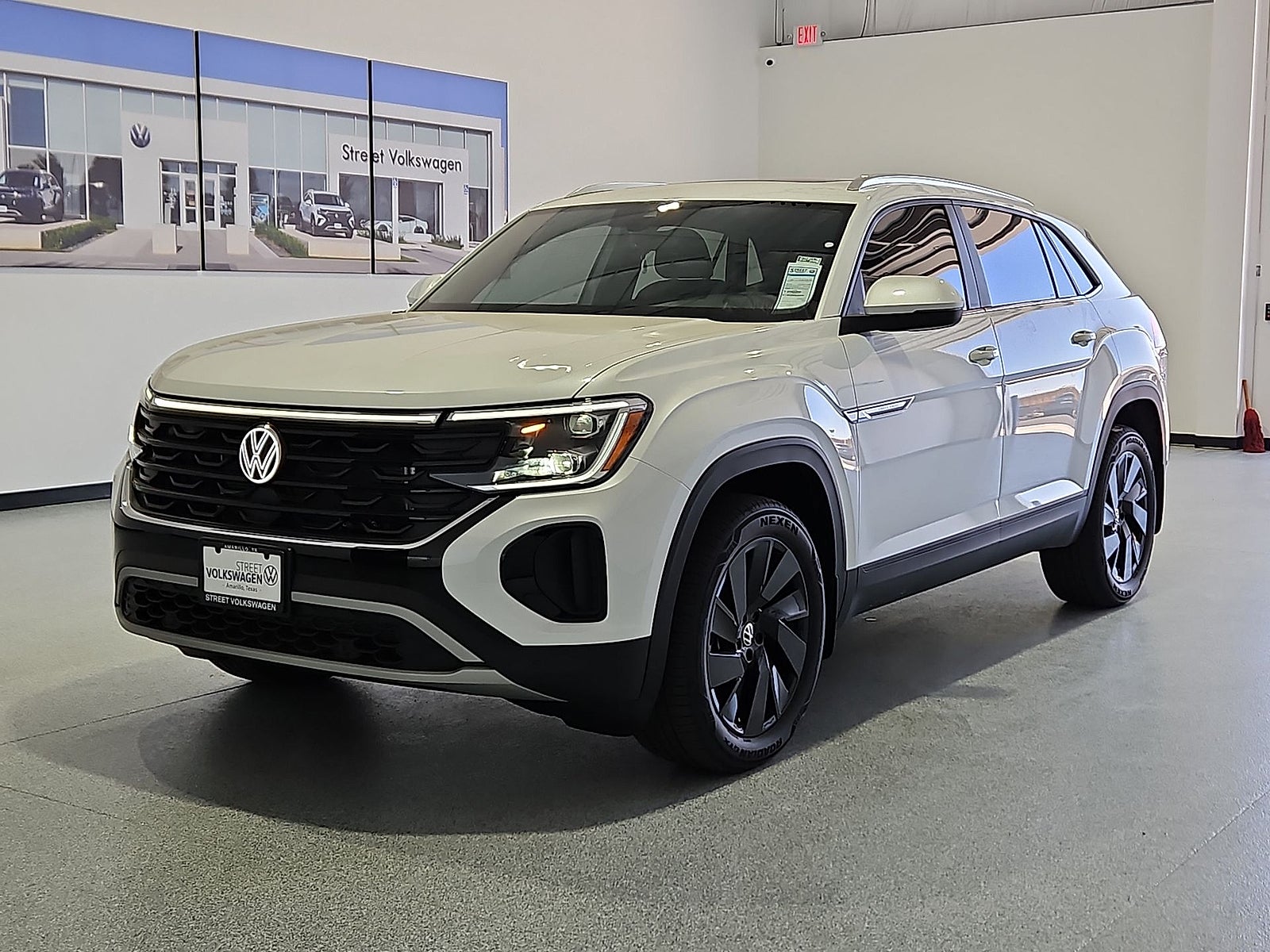 2026 Volkswagen Atlas Cross Sport SE with Technology