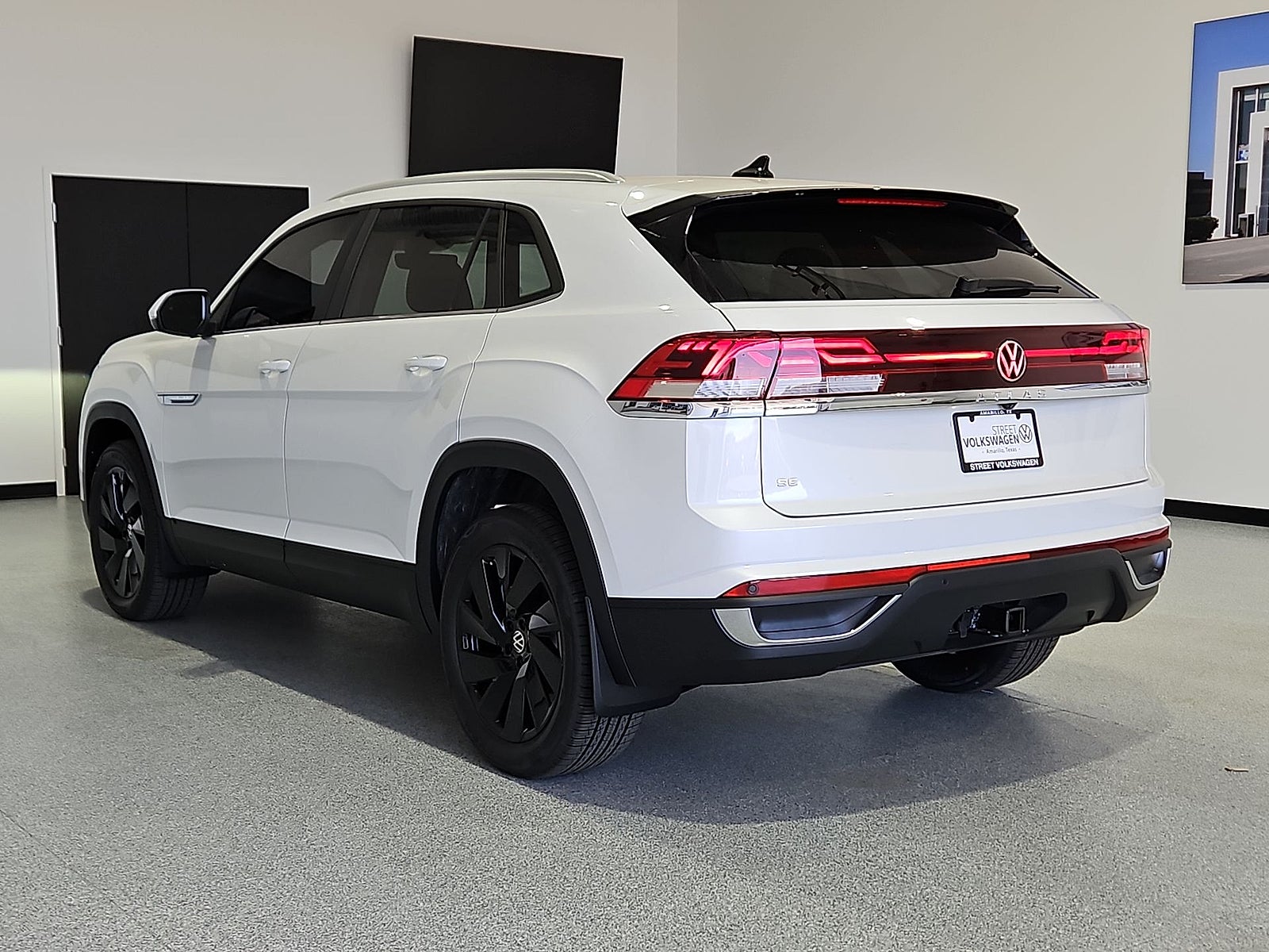 2026 Volkswagen Atlas Cross Sport SE with Technology