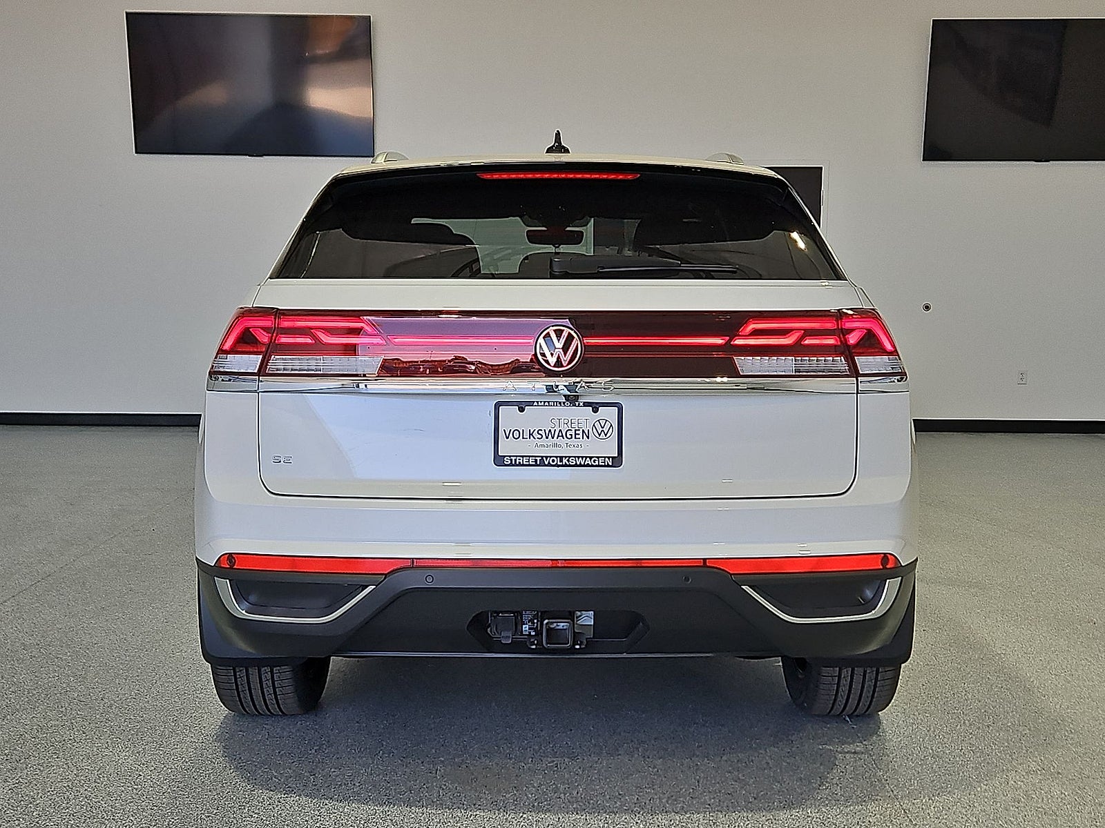 2026 Volkswagen Atlas Cross Sport SE with Technology