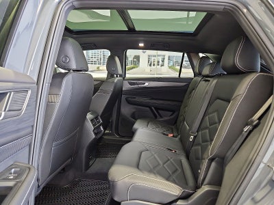2026 Volkswagen Atlas Cross Sport SE with Technology