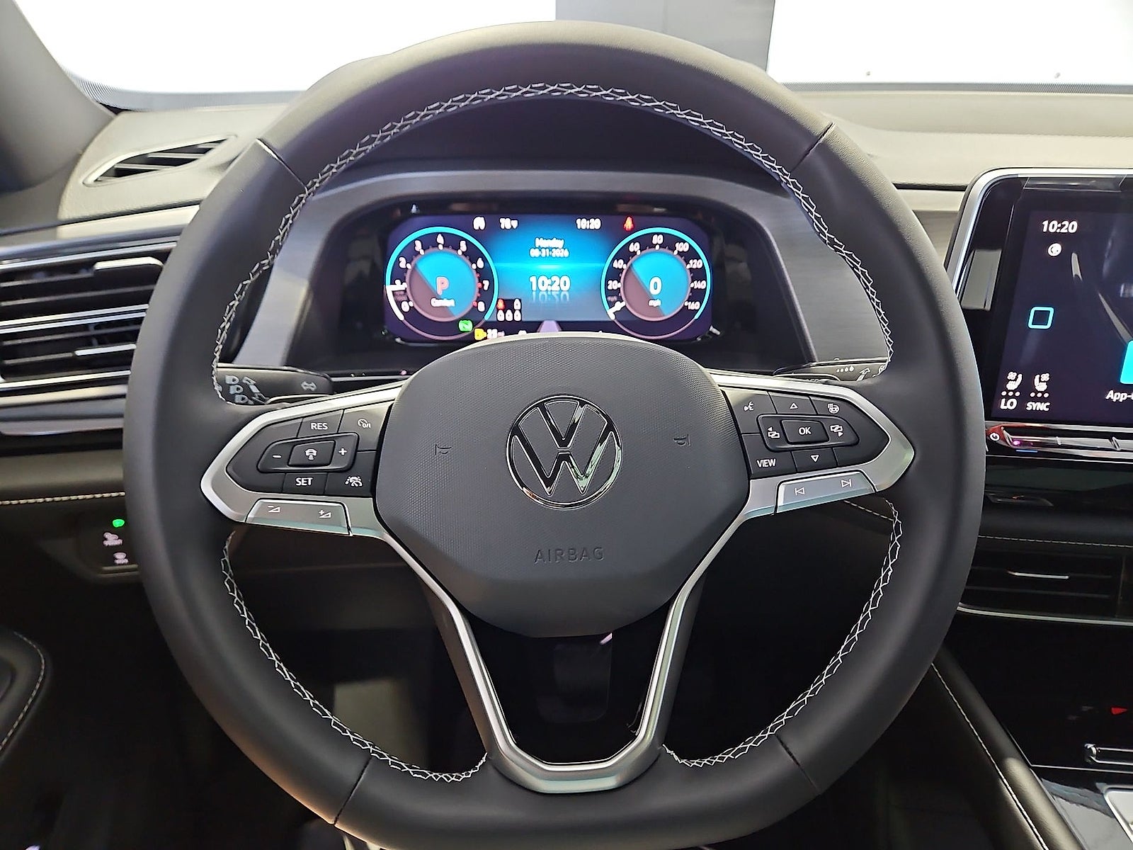 2026 Volkswagen Atlas Cross Sport SE with Technology