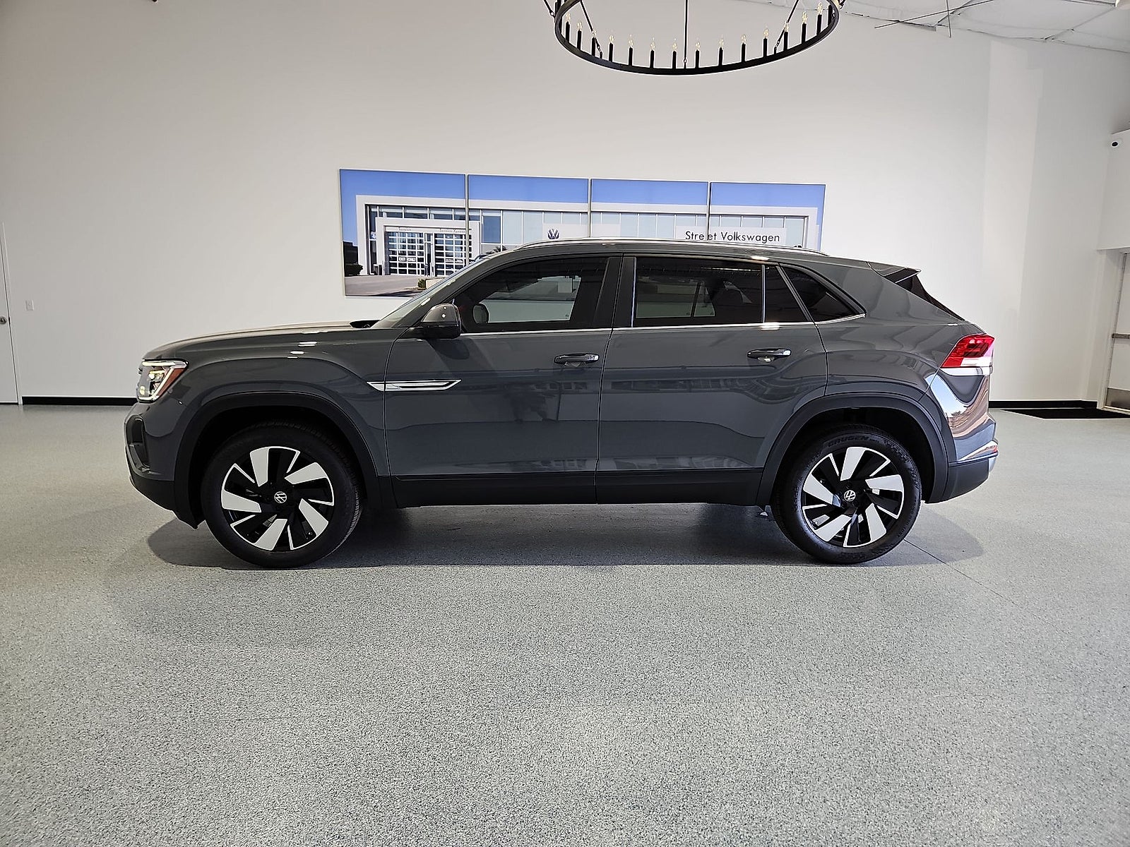 2026 Volkswagen Atlas Cross Sport SE with Technology