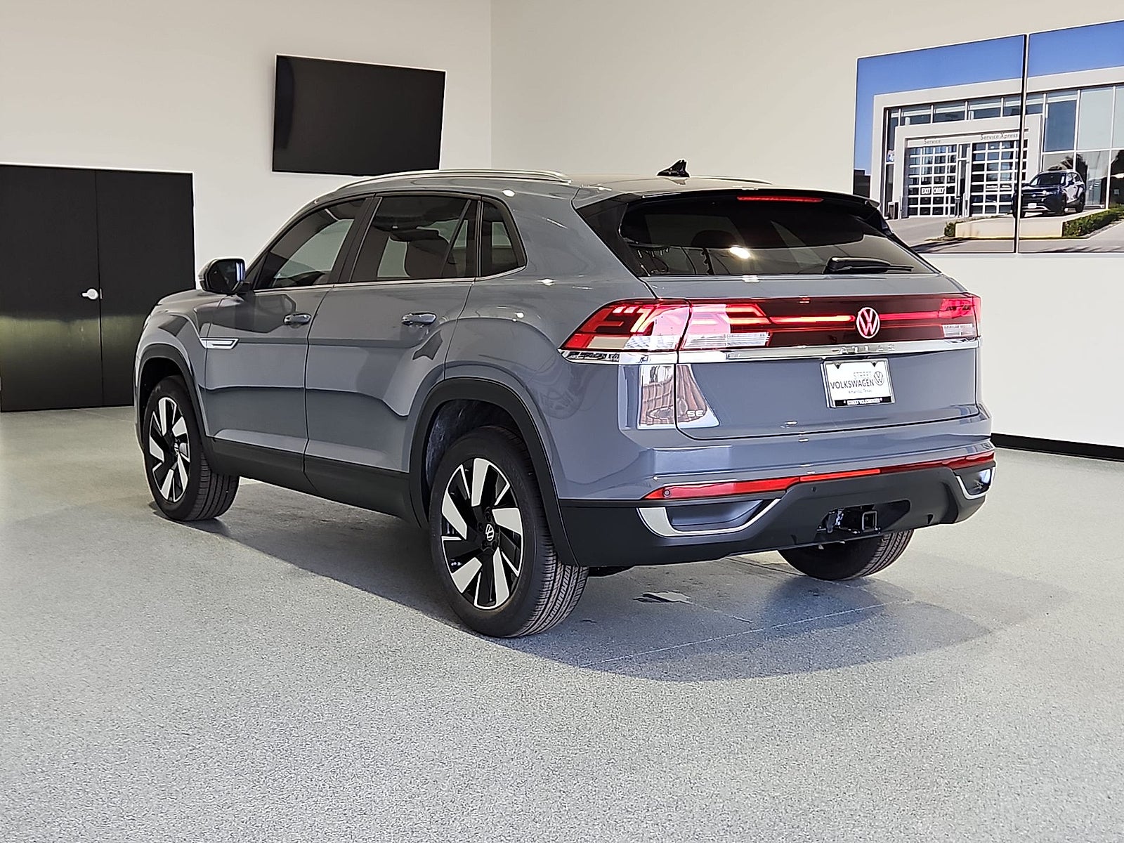 2026 Volkswagen Atlas Cross Sport SE with Technology