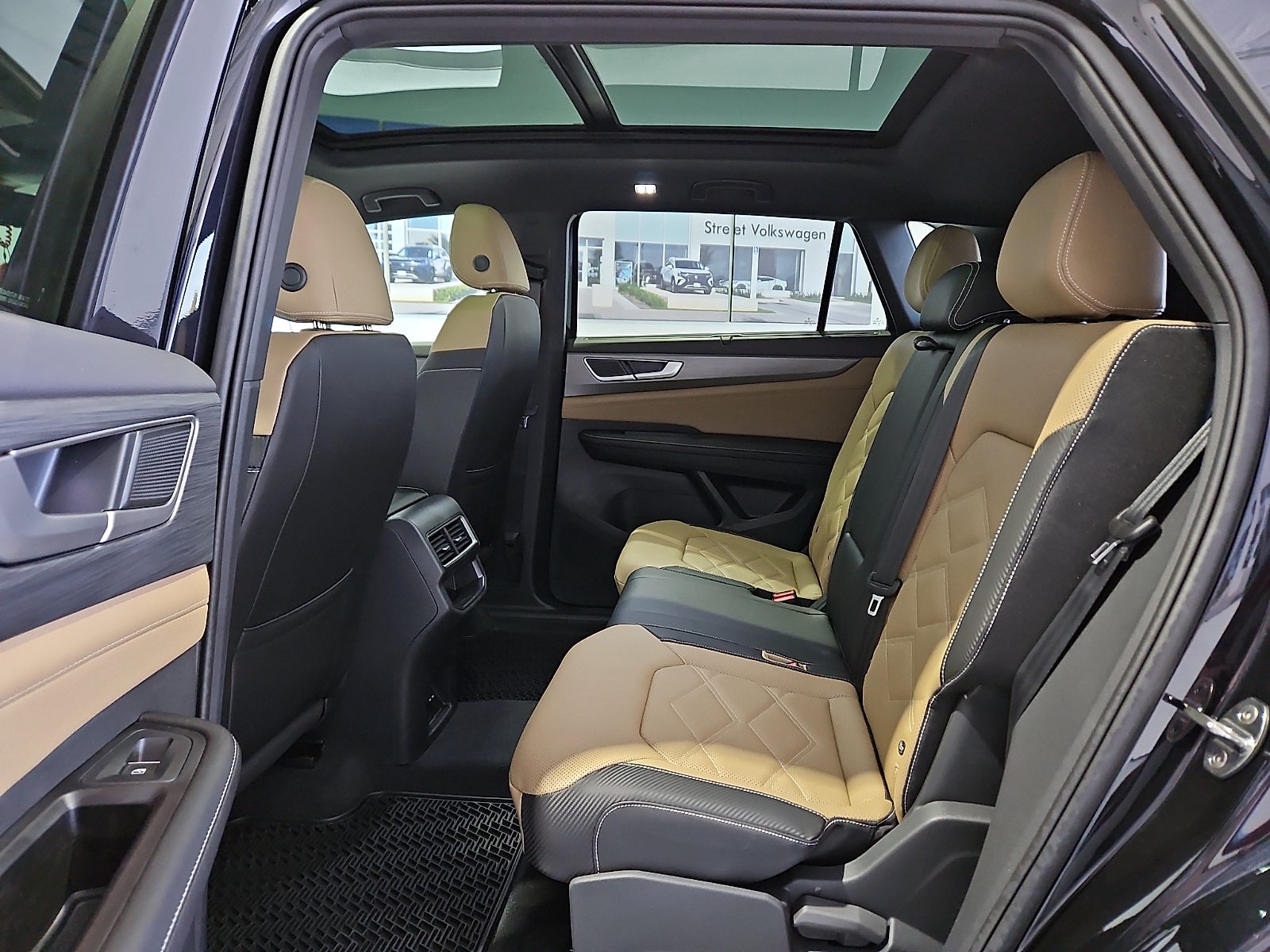2026 Volkswagen Atlas Cross Sport 2.0T SE w/Technology