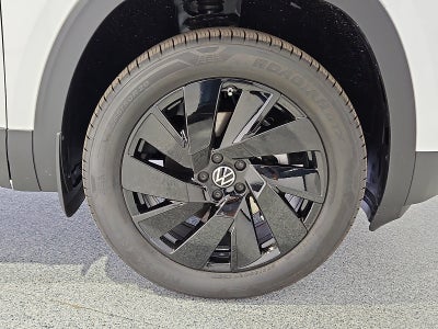 2026 Volkswagen Atlas Cross Sport SE with Technology