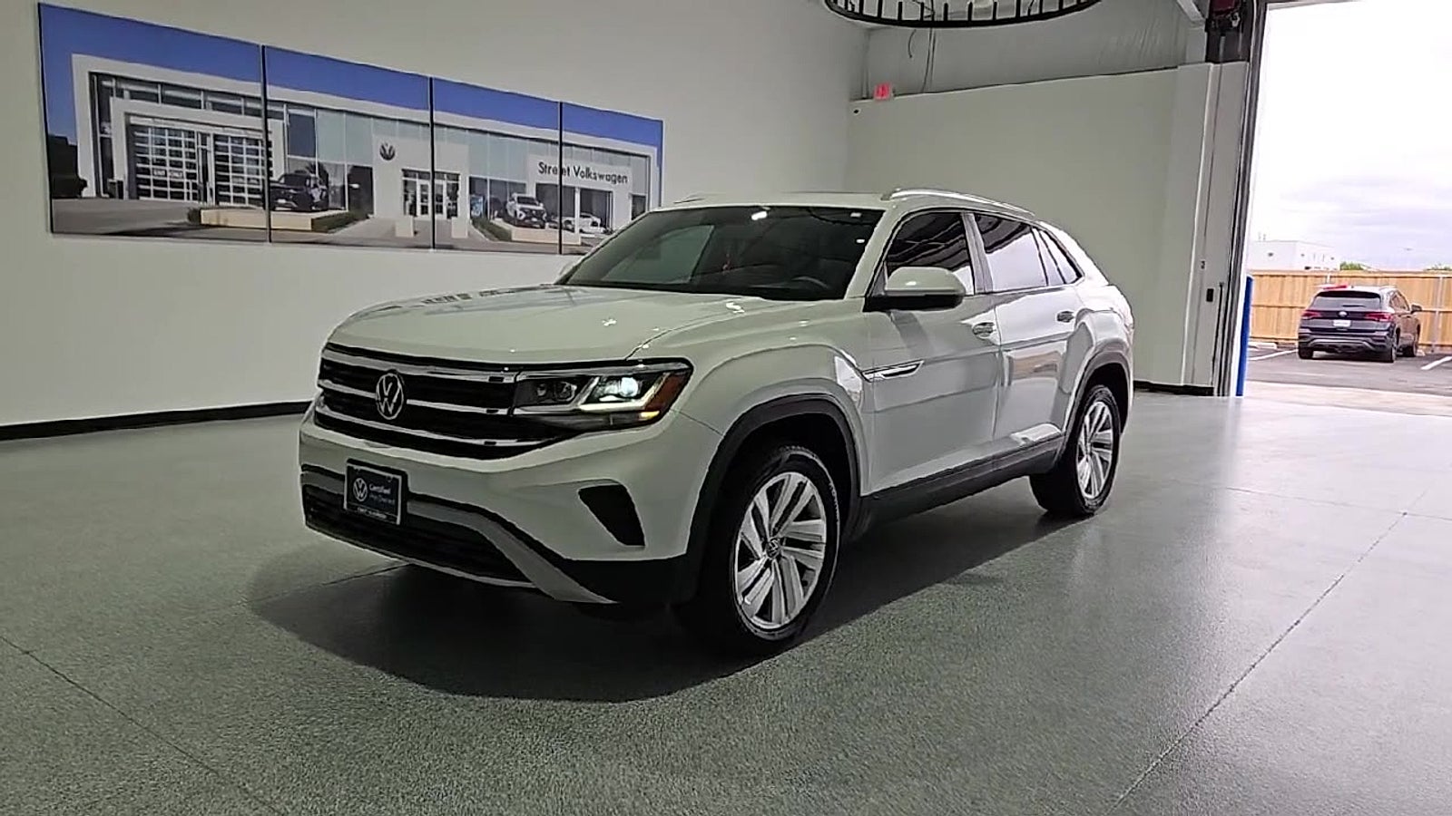 2023 Volkswagen Atlas Cross Sport 3.6L V6 SE w/Technology